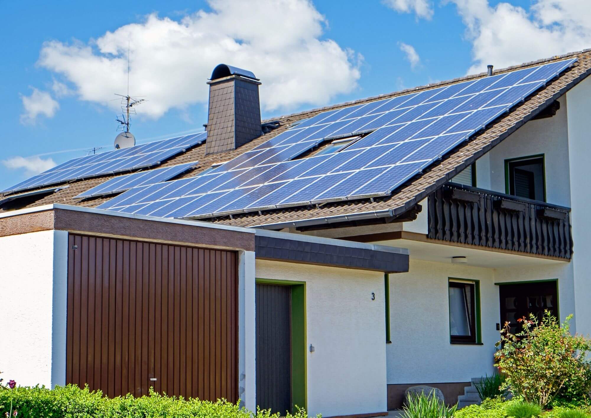 Cate Panouri Fotovoltaice Sunt Necesare Pentru O Casa - economielaenergie.ro